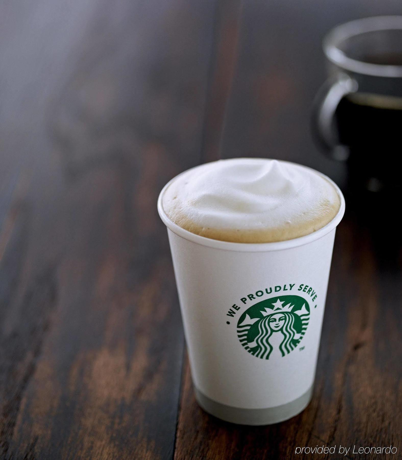 ホテル コートヤード パラマス エクステリア 写真